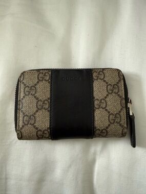 Gucci GG Supreme Canvas and Brown  Leather Zip Card Case